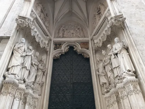 Maria am Gestade, Wien, s&uuml;dlicher Eingang