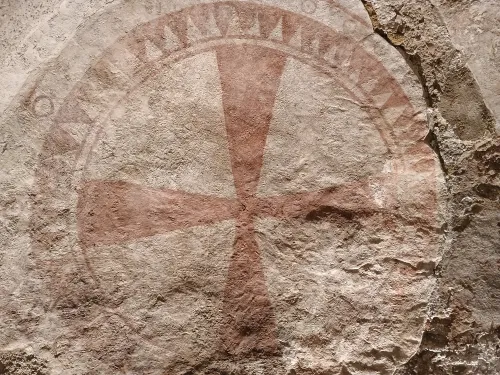 Wandmalerei mit Kreuz und Kreis, Virgilkapelle, Wien