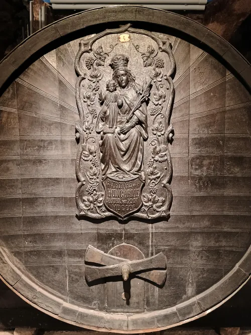 Weinfass mit Darstellung der Madonna, Schloss Esterh&aacute;zy